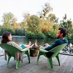 Bed & Breakfast Les Aires En Scenes Au Bord De L'eau