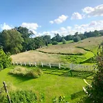 Bed & Breakfast Les Aires En Scenes Au Bord De L'eau 4*