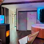 Bed & Breakfast Les Aires En Scenes Au Bord De L'eau 4*