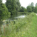 Les Aires En Scenes Au Bord De L'eau Epagne-Epagnette