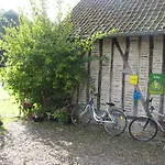 Les Aires En Scenes Au Bord De L'eau Bed & Breakfast