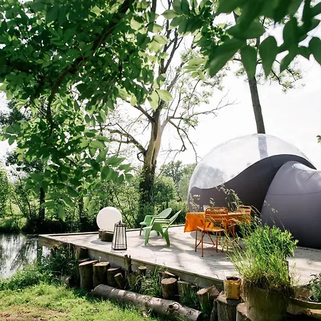 Les Aires En Scenes Au Bord De L'eau 3*
