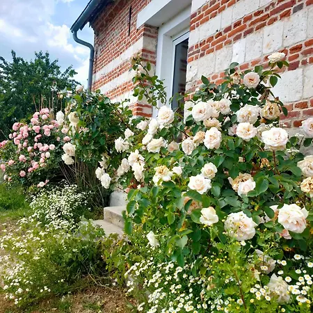 Les Aires En Scenes Au Bord De L'eau Bed and Breakfast 3*