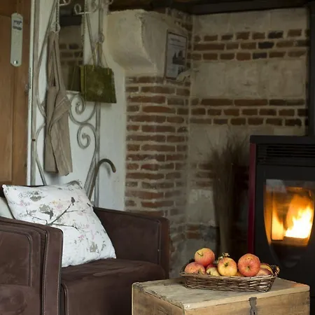 Bed & Breakfast Les Aires En Scenes Au Bord De L'eau 4*