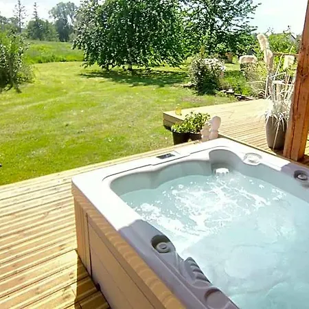 Bed & Breakfast Les Aires En Scenes Au Bord De L'eau Epagne-Epagnette
