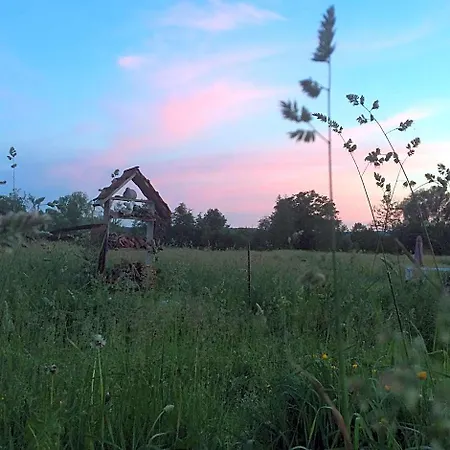 Bed & Breakfast Les Aires En Scenes Au Bord De L'eau Epagne-Epagnette