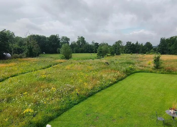 Bed & Breakfast Les Aires En Scenes Au Bord De L'eau