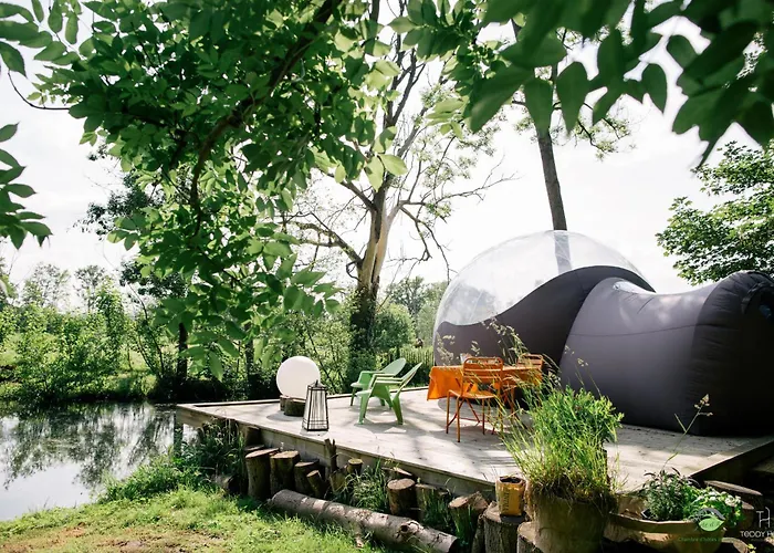 Les Aires En Scenes Au Bord De L'eau 4*