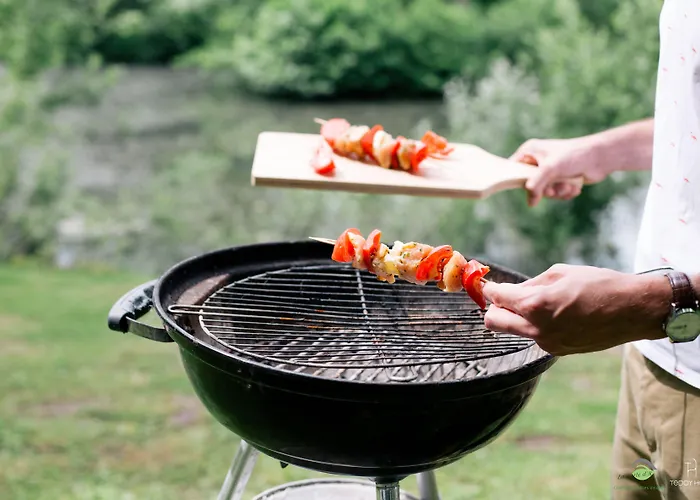 Bed & Breakfast Les Aires En Scenes Au Bord De L'eau