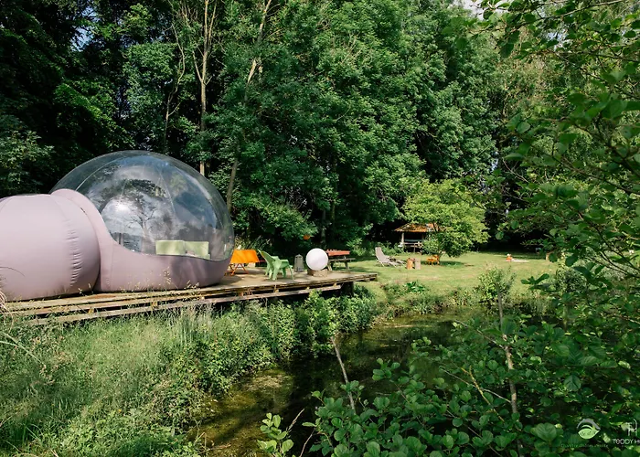 Les Aires En Scenes Au Bord De L'eau Bed & Breakfast 4*