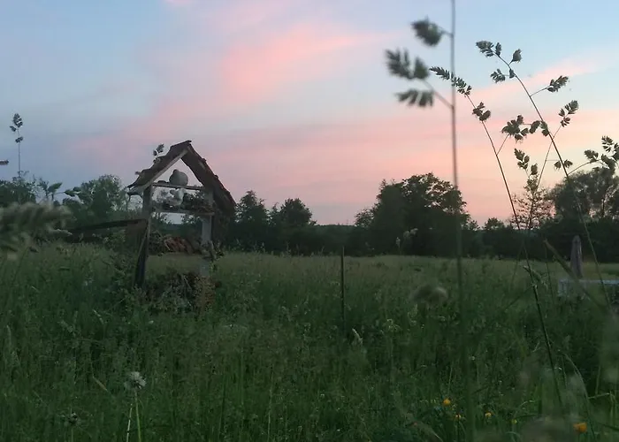 Bed & Breakfast Les Aires En Scenes Au Bord De L'eau 4*