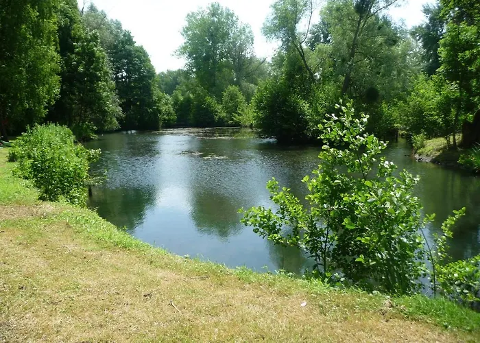 Les Aires En Scenes Au Bord De L'eau Bed & Breakfast